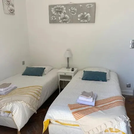 Maison Du Bonheur St Laurent Du Var Hébergement de vacances